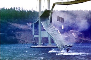 TacomaNarrowsBridgeCollapse_in_color